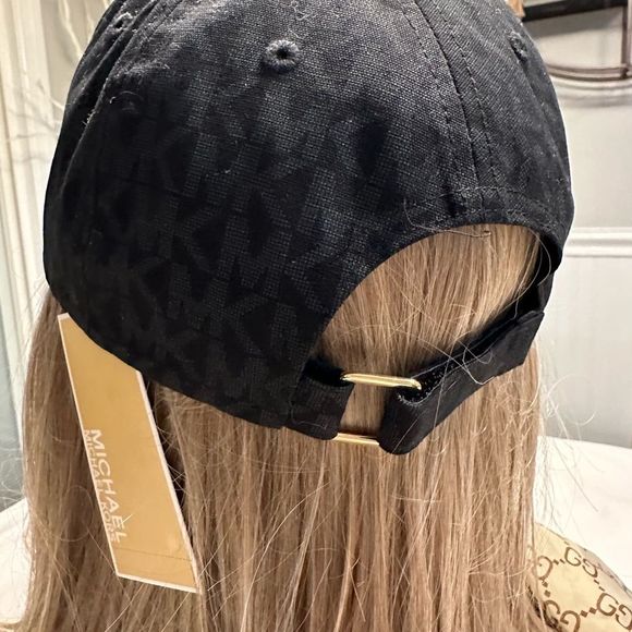 MK SIGNATURE LOGO BASEBALL CAP NWT - Picture 4 of 4